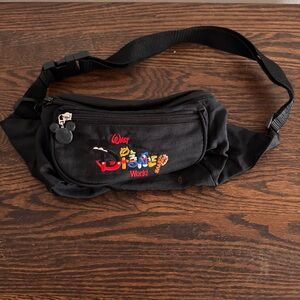 Vintage Disney world black two pocket zippered fanny pack AP1